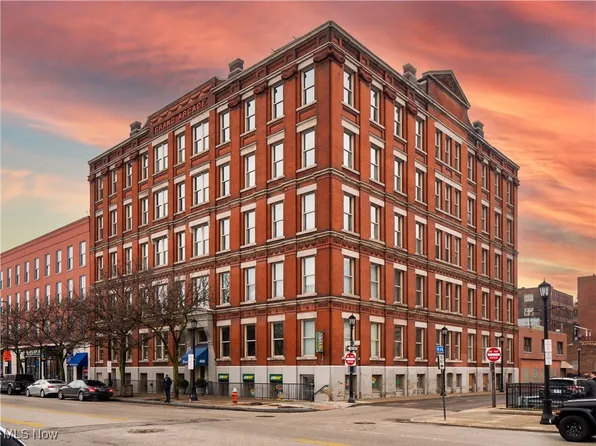 408 W Saint Clair Ave APT 213, Cleveland, OH 44113