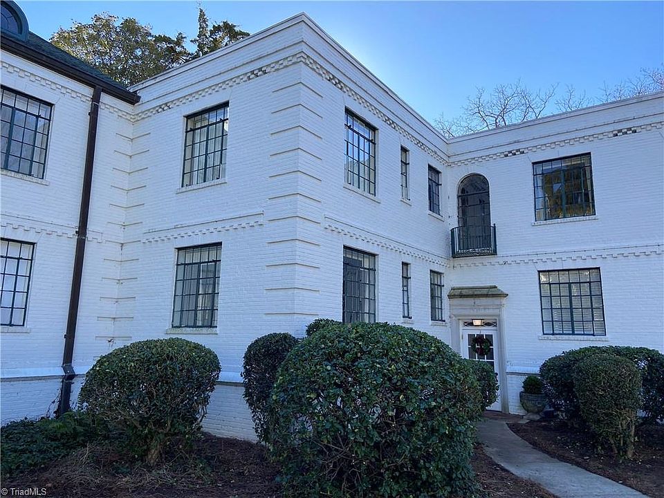 1st image of 1700 N Elm St. #J5