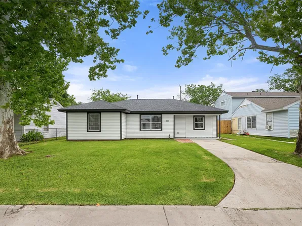 2308 Garvey Dr, Pasadena, TX 77506