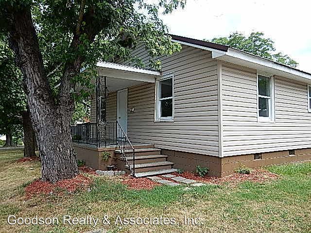 1st image of 202 B Huss St