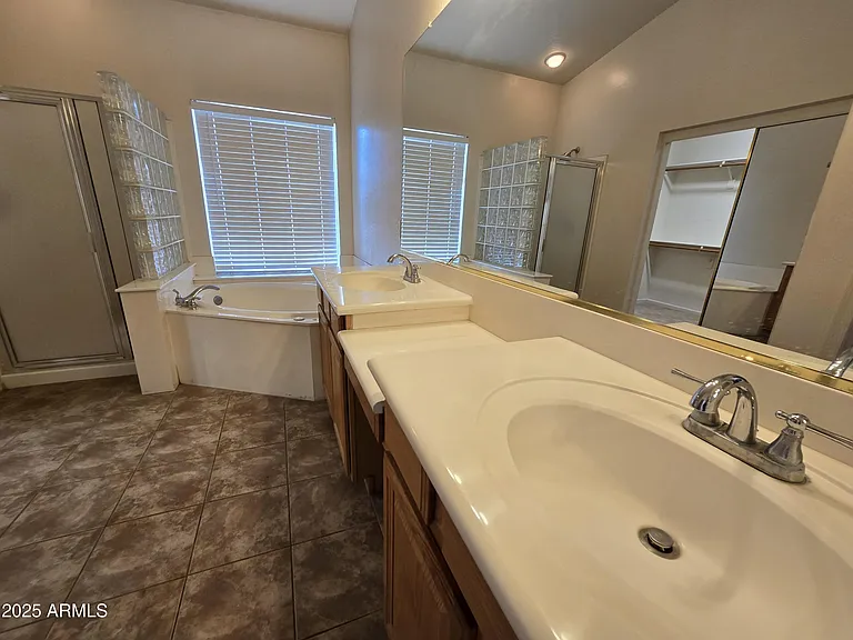 223 W Pelican Dr — Photo 16