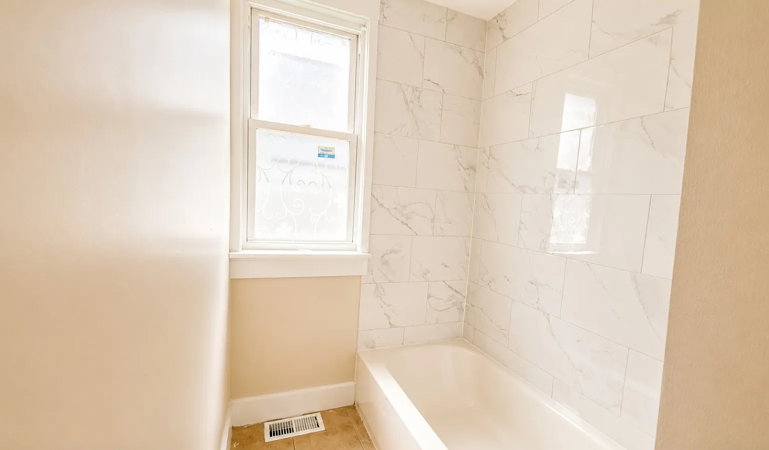 3 bed, 1178 sqft, $2,000 — Photo 4