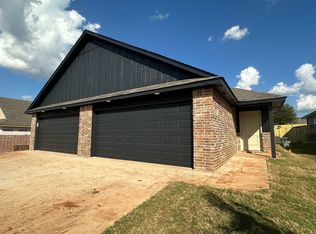 11504 Mackenzie Way, Yukon, OK 73099