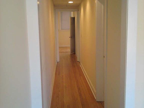 4th image of 1921 W Montrose Ave #3