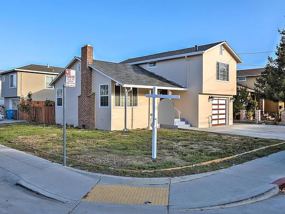 3rd image of 1101 E Santa Inez Ave