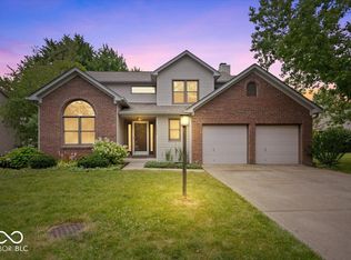 7571 Meadow Ridge Dr, Fishers, IN 46038