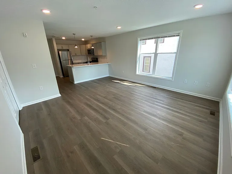 505 Main St Ne — Photo 7