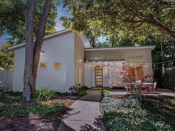 5th image of 8820 Eustis Ave