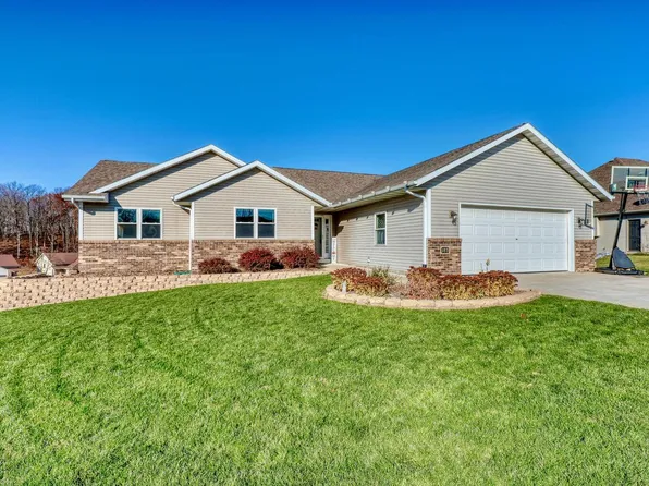 185 Glacial DRIVE, Slinger, WI 53086