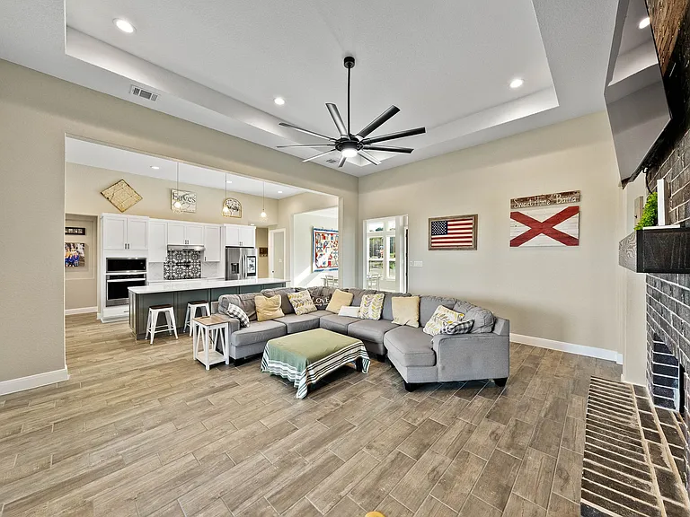 132 Ash Pkwy — Photo 5