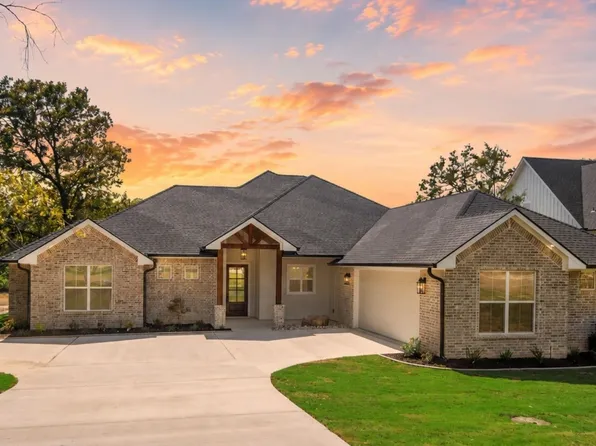 566 Clubhouse Dr, Corsicana, TX 75109
