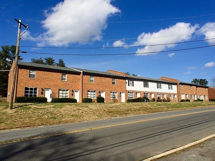 1st image of 151 Brookwood Ave NE APT 01