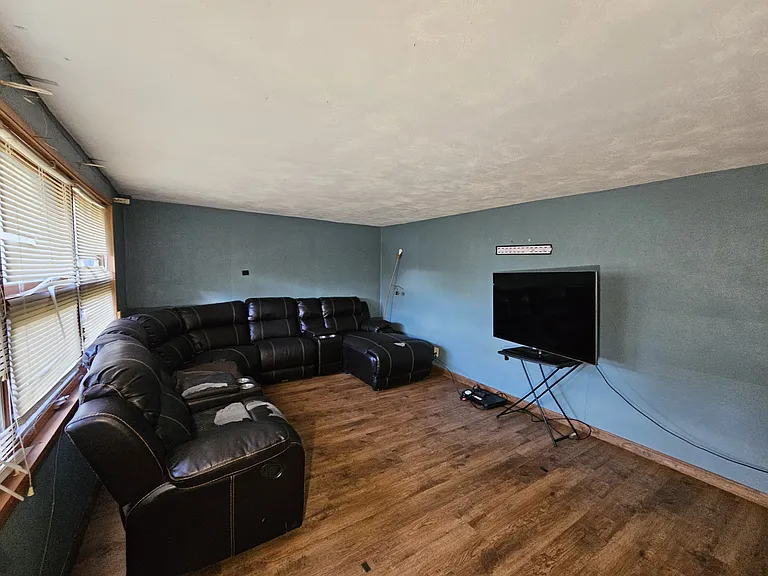 1611 Mousette Ln — Photo 4