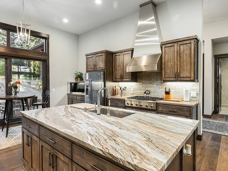 9265 Heartwood Dr — Photo 16