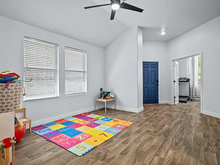 5540 Crestwood Dr — Photo 4