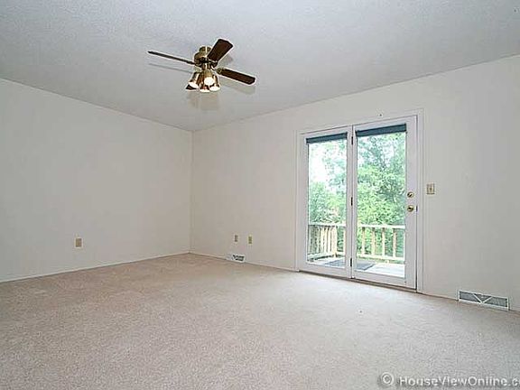 3rd image of 1134 Lakewood Dr
