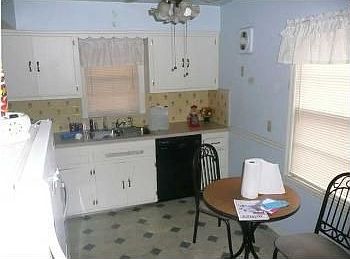2nd image of 1519 Cass Ave