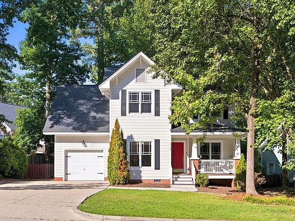 2nd image of 319 Pine Nut Ln