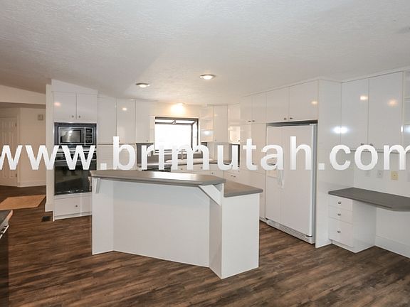 5th image of 4068 S Parkview Dr
