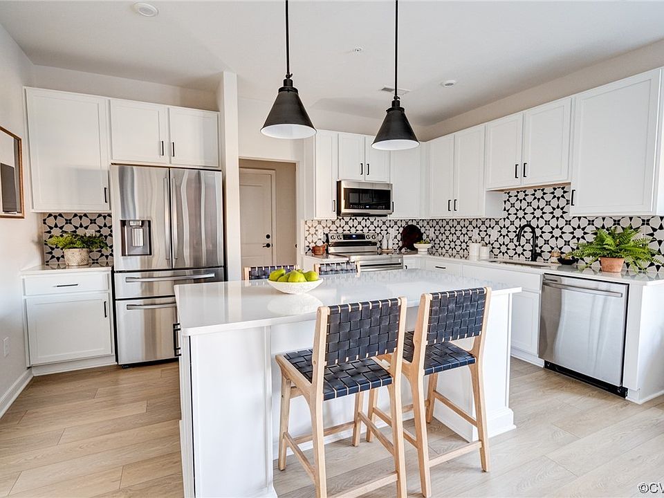 1st image of 3446 Carlton St #9B