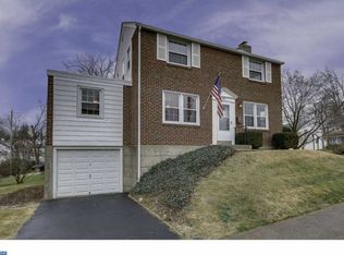 201 School Ln, Springfield, PA 19064