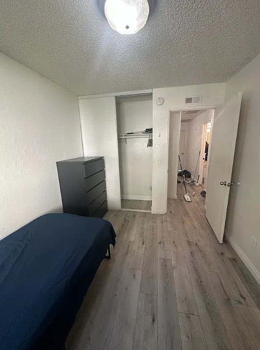3 bed, 2.5 bath, 1291 sqft, $1,000 — Photo 2