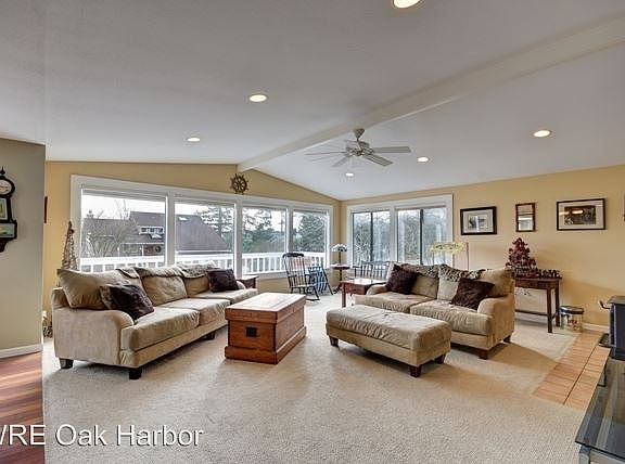 5th image of 752 SW Barrington Dr