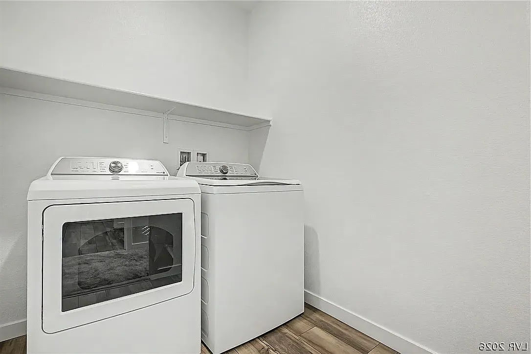 4 bed, 3.5 bath, 2918 sqft, $2,950 — Photo 3