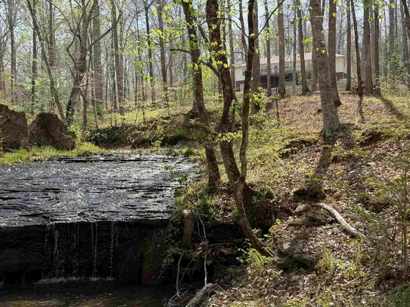 2411 Keazey Hollow Rd, Waynesboro, TN 38485