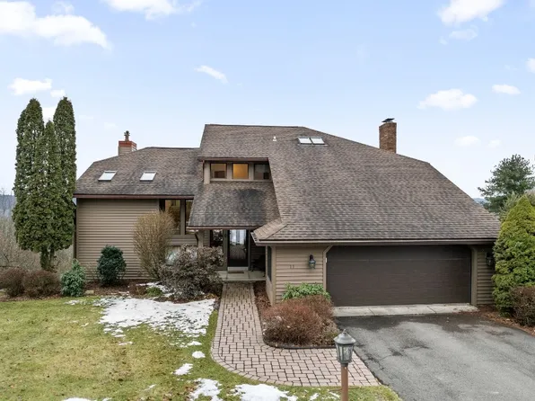 11 King Point Cir S, Owego, NY 13827