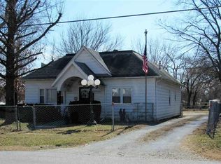 318 W Clinton St, Clinton, MO 64735