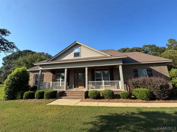 310 Hunters Rdg, Tallassee, AL 36078