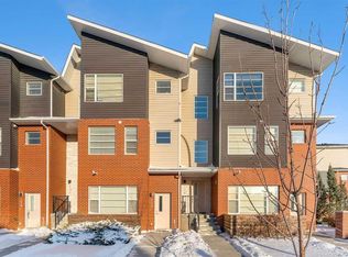 425 S Saddlemont Blvd NE, Calgary, AB T3J4V6