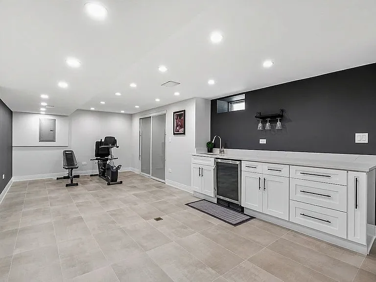 7018 Le Claire Ave #ID1496926P — Photo 65
