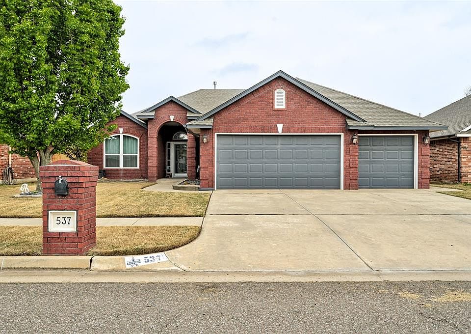 1st image of 537 SW 158th Ter