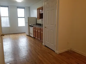 Rented by RELEASE NY