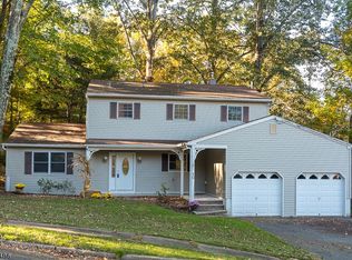 10 East Dr, Stanhope, NJ 07874
