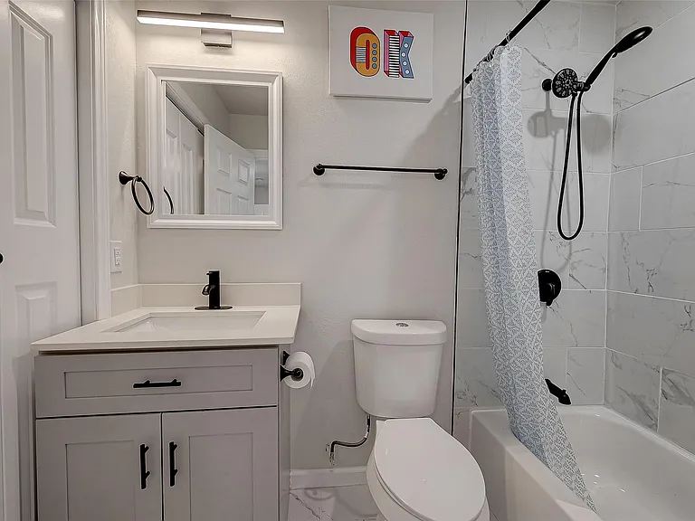12055 Fairpoint Dr — Photo 16