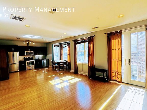 3rd image of 4742 Pine St #304