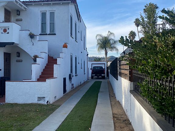 2nd image of 3023 Gracia St