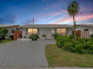 4563 NW 16th Way, Tamarac, FL 33309