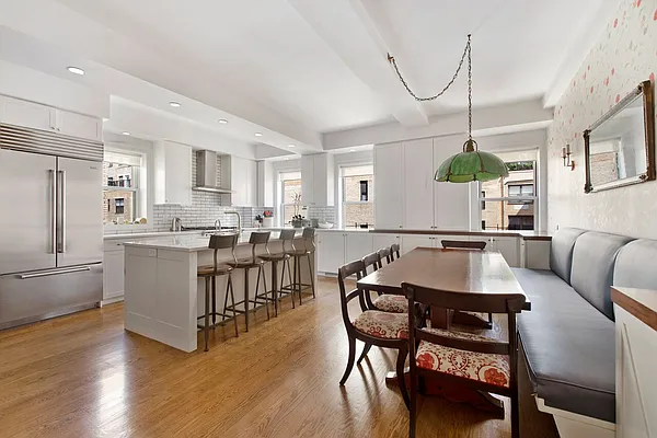 Rented by Compass | media 7