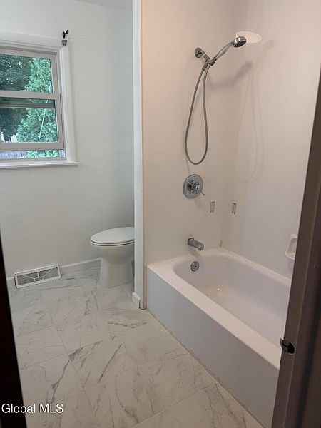 3rd image of 620 Mercer Street