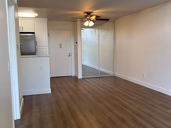 2nd image of 21400 Burbank Blvd APT 303