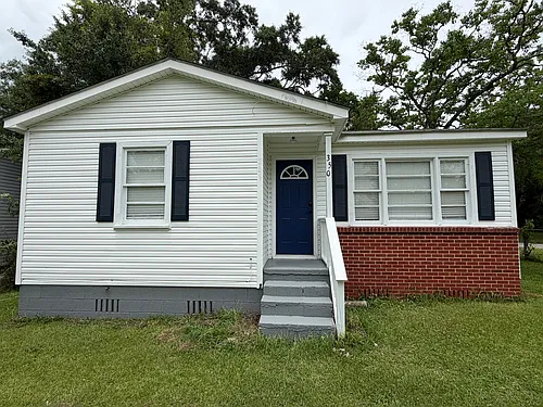 350 10th Ave Photo 1