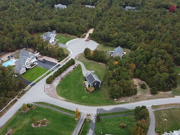 2nd image of 17 Seabiscuit Dr #17