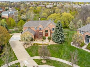 16243 White Fir Ct, Northville, MI 48168