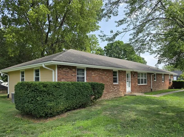 303 Hardesty St, Camden Point, MO 64018