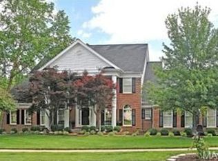 1519 Honey Locust Ct, Chesterfield, MO 63005