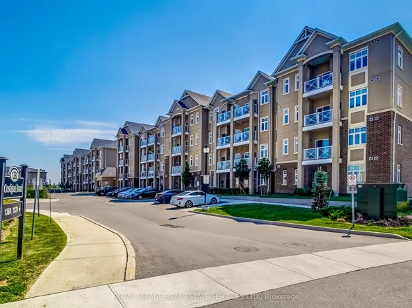 1360 Costigan Rd Unit 211, Milton, ON L9T 2K6